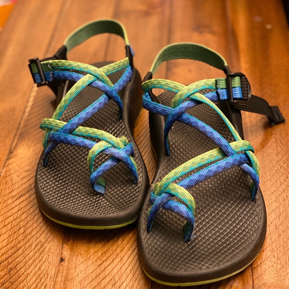 CHACO SANDALS Women’s size 8 🔥